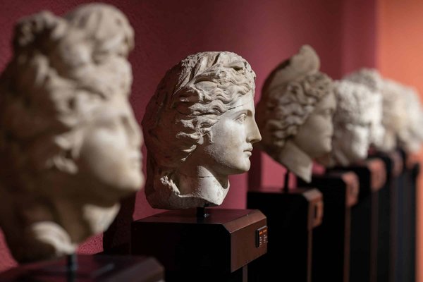 Quelles stratégies pédagogiques pour enseigner la mythologie grecque à l'aide de l'art ?